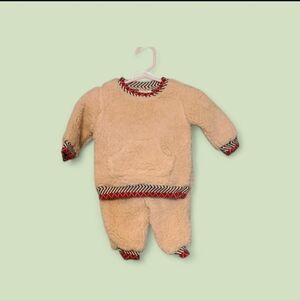 First Impressions Cozy Cream Baby Outfit with Red Accents NWT 0-3 Months 2 Pcs